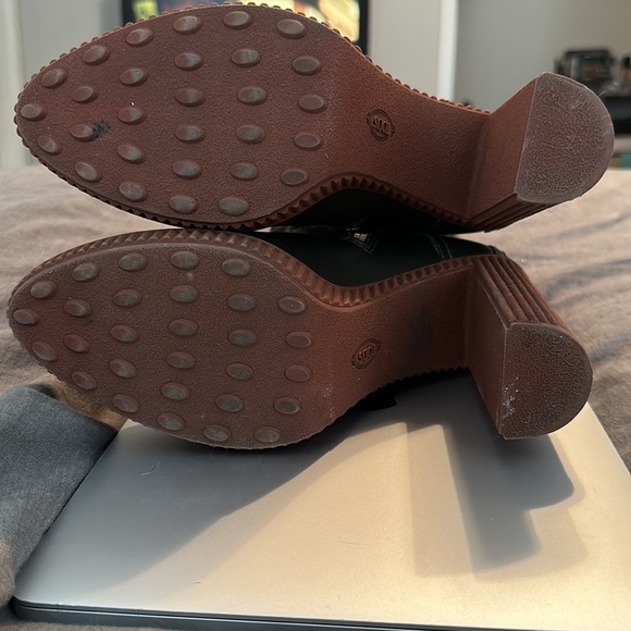 EUC Tod’s Lace-Up Leather Platform Boot Forest Green Size 38 - Picture 6 of 9